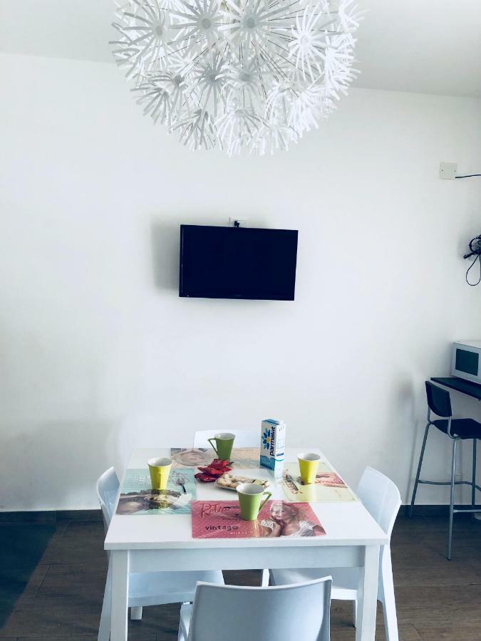 Casa Vacanze Nicole 巴莱斯特拉泰 外观 照片